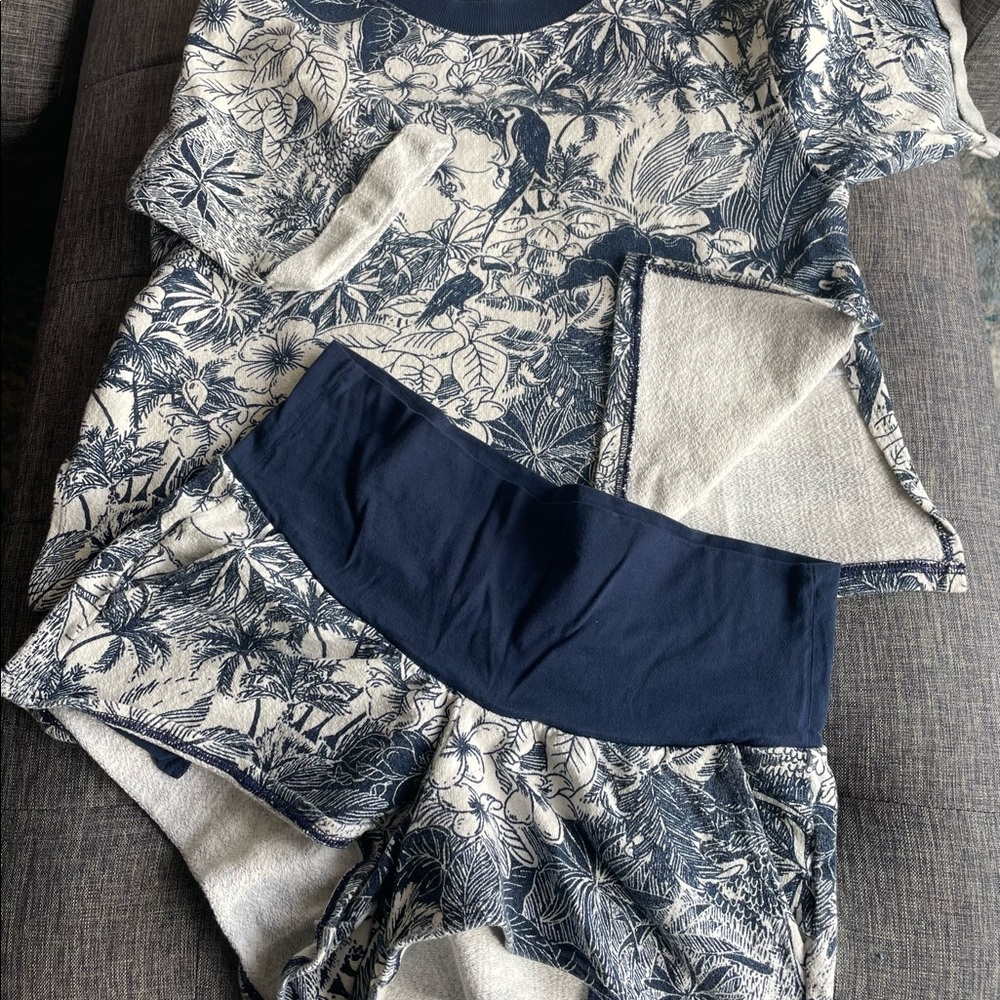 Old Navy Maternity Set